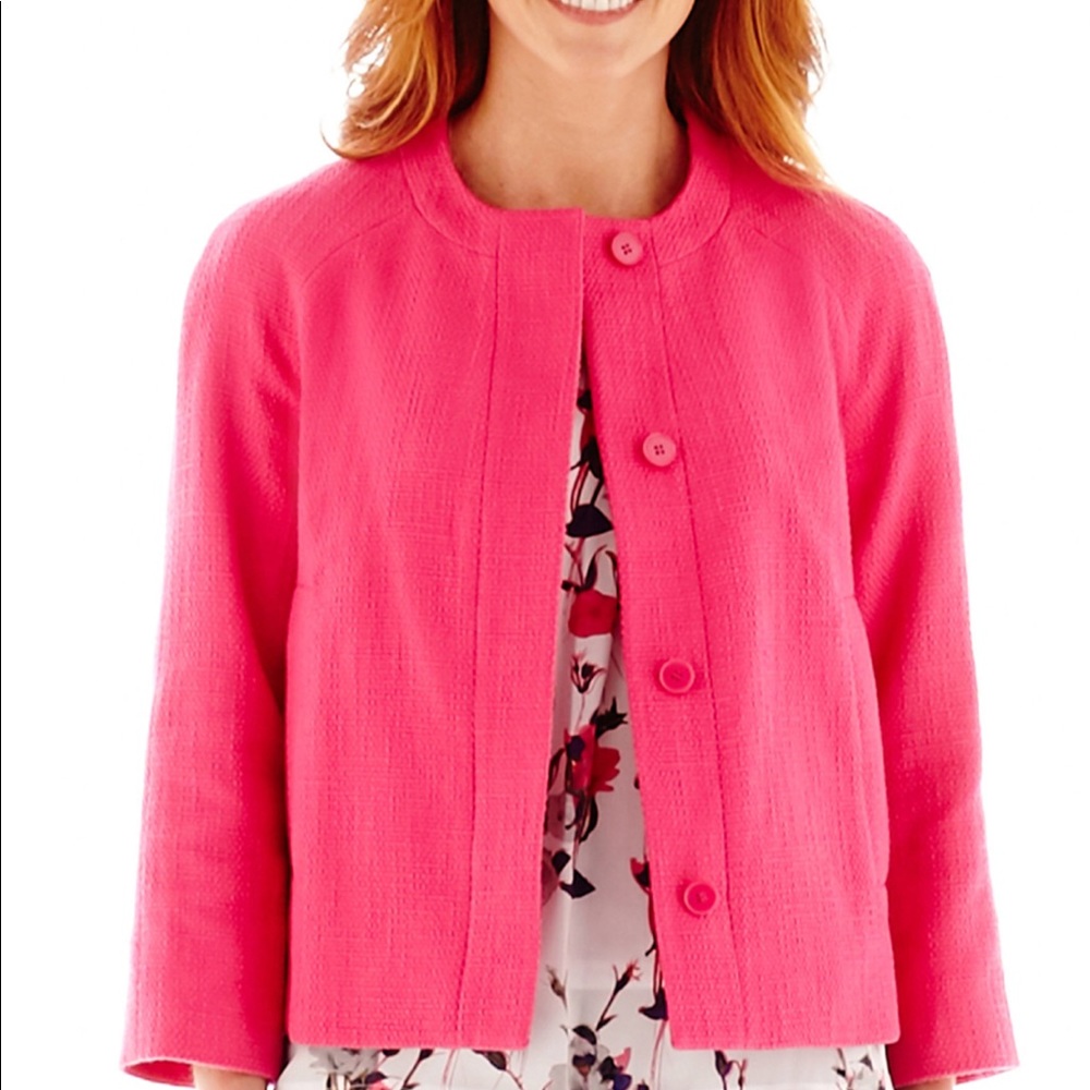 Cropped pink tweed jacket